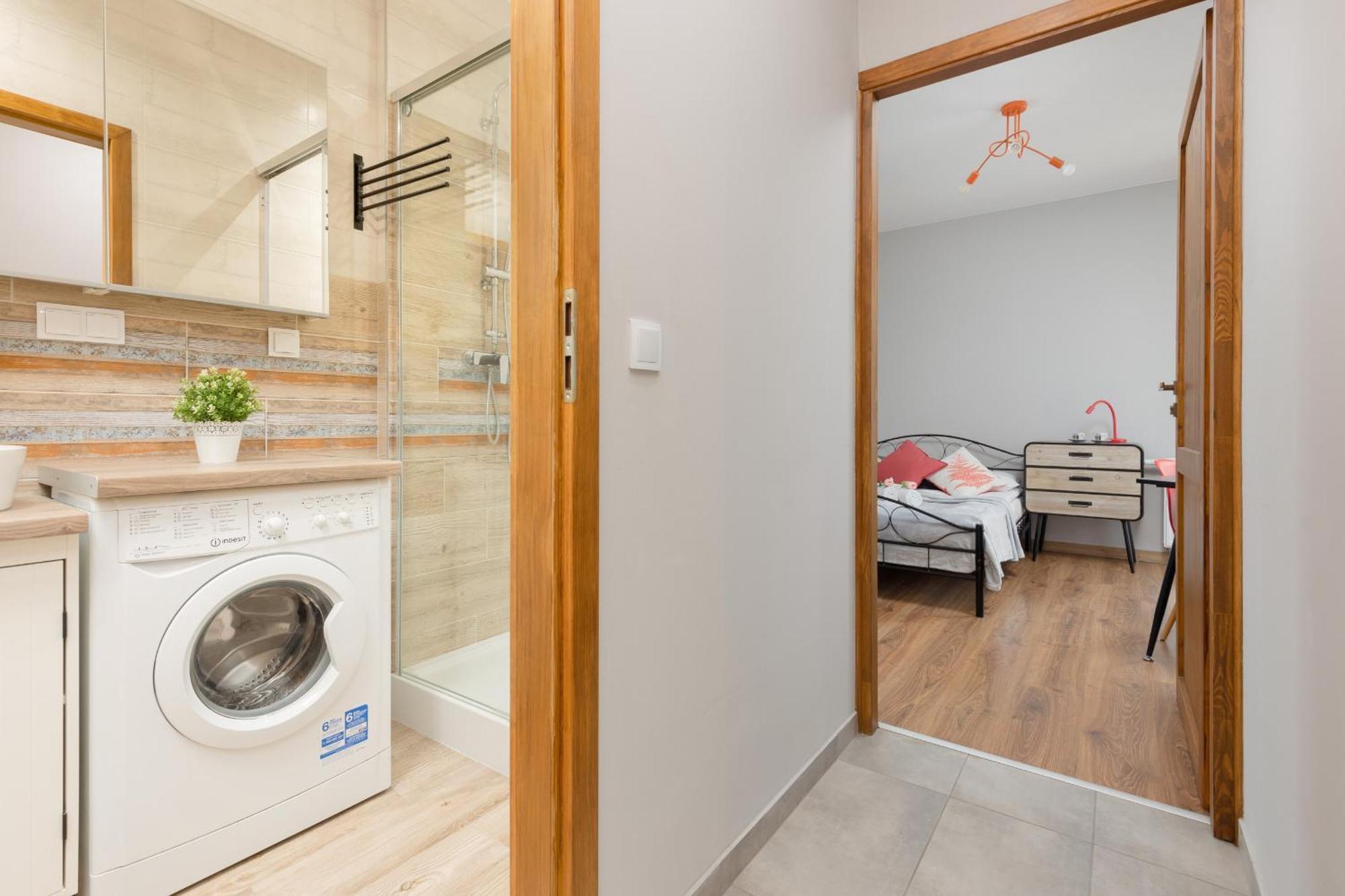 Cozy Three-bedroom Family In By Renters Apartment Warschau