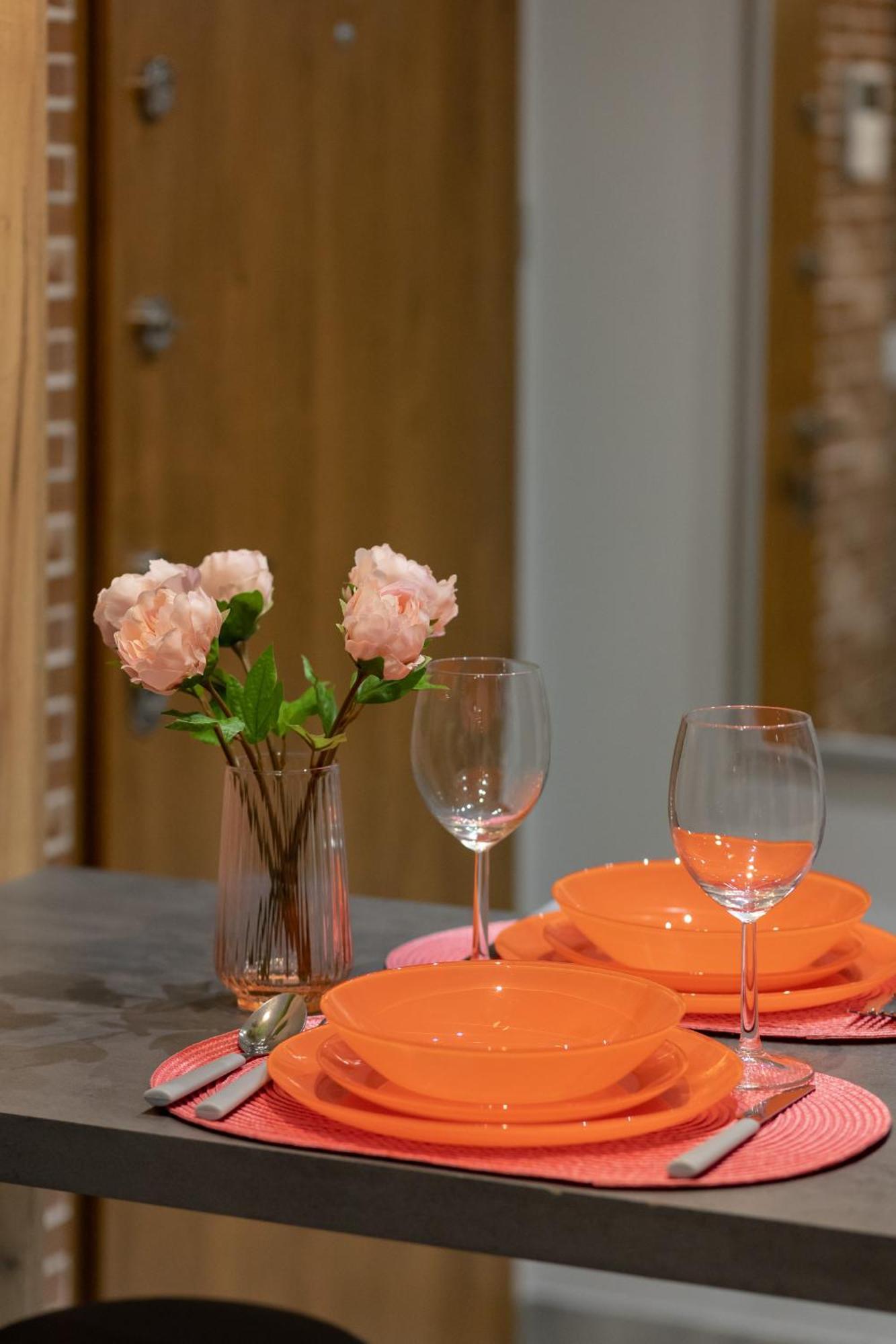 Cozy Three-bedroom Family In By Renters Apartment Warschau