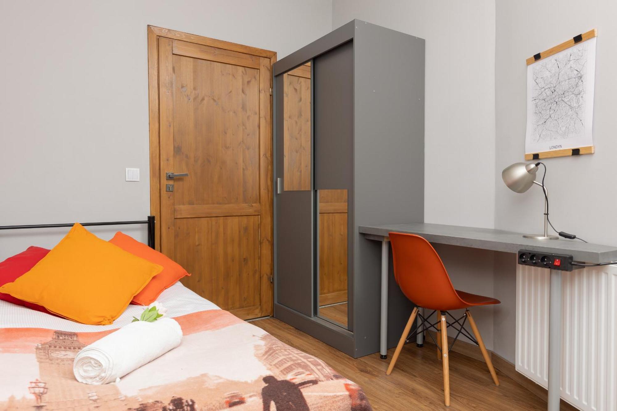 Cozy Three-bedroom Family In By Renters *