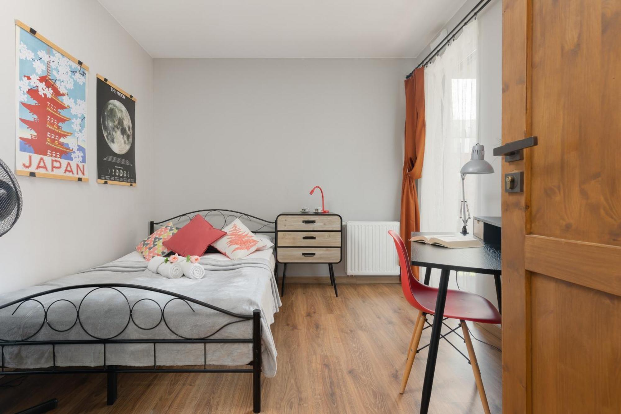 Cozy Three-bedroom Family In By Renters * Varšava