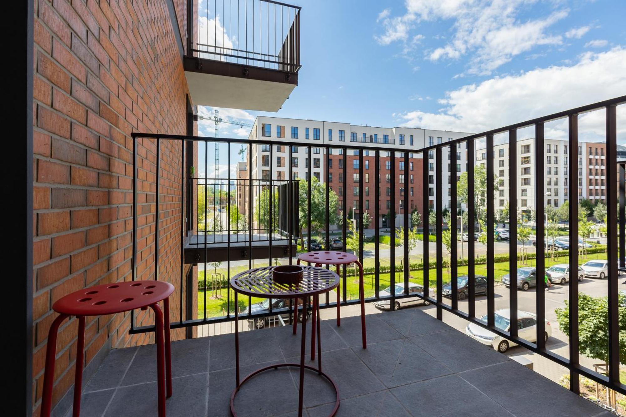 Cozy Three-bedroom Family In By Renters Apartment Warschau